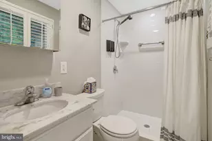 6616 Braddock, Annandale, VA 22003 - Photo 24