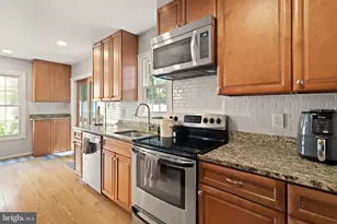 8573 Tyrolean Way, Springfield, VA 22153 - Photo 10