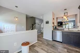 6003 Little Brook Ct, Clifton, VA 20124 - Photo 10