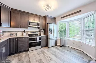 6003 Little Brook Ct, Clifton, VA 20124 - Photo 8