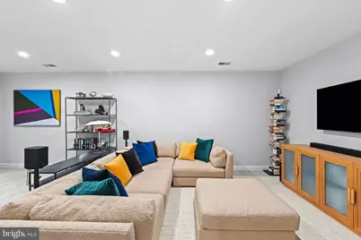 1405 Buena Vista Avenue, McLean, VA 22101 - Photo 20