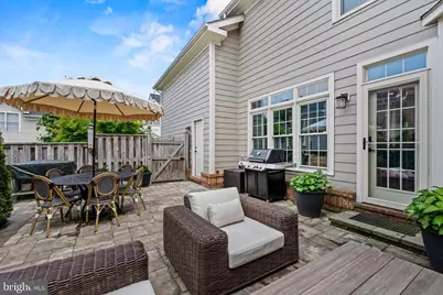 1405 Buena Vista Avenue, McLean, VA 22101 - Photo 4