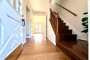 14829 Hancock Ct, Centreville, VA 20120 - Photo 2