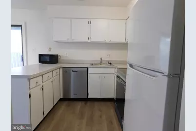 2130 Cartwright Place, Reston, VA 20191 - Photo 10