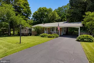 4752 Carterwood Dr, Fairfax, VA 22032 - Photo 1