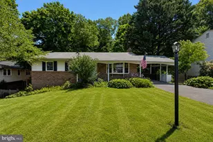 4752 Carterwood Dr, Fairfax, VA 22032 - Photo 2