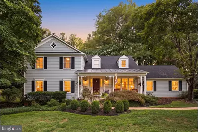 210 Falcon Ridge Road, Great Falls, VA 22066 - Photo 2