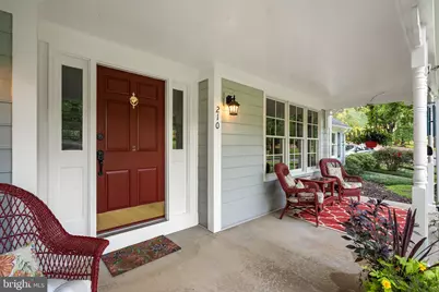 210 Falcon Ridge Road, Great Falls, VA 22066 - Photo 4