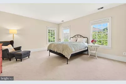 9860 Palace Green Way, Vienna, VA 22181 - Photo 36