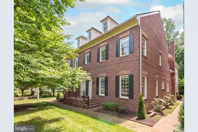 9860 Palace Green Way, Vienna, VA 22181 - Photo 2