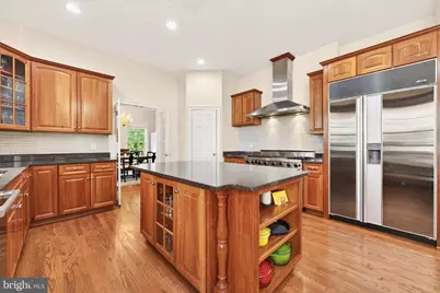 9860 Palace Green Way, Vienna, VA 22181 - Photo 16