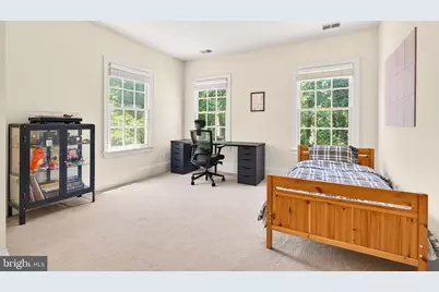 9860 Palace Green Way, Vienna, VA 22181 - Photo 40