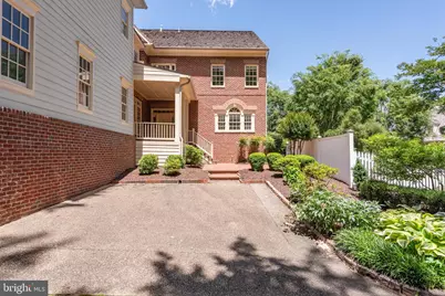 9860 Palace Green Way, Vienna, VA 22181 - Photo 54