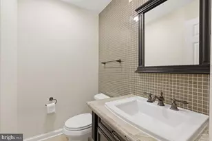 1433 McLean Mews Ct, McLean, VA 22101 - Photo 10