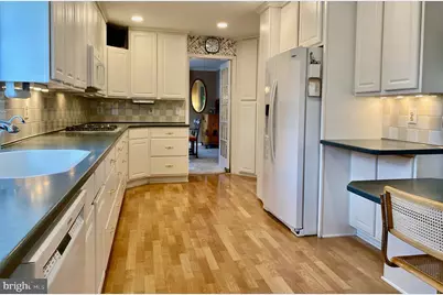 1601 Mary Ellen Court, McLean, VA 22101 - Photo 4