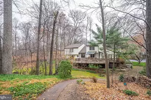 11696 Fox Glen Dr, Oakton, VA 22124 - Photo 48