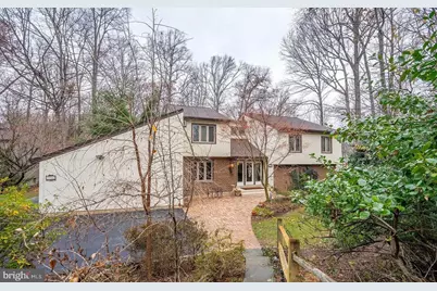 11696 Fox Glen Drive, Oakton, VA 22124 - Photo 1