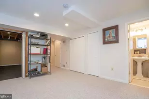 11696 Fox Glen Dr, Oakton, VA 22124 - Photo 40