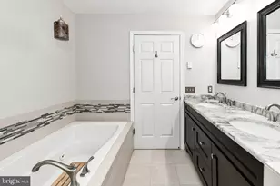 12765 Fair Crest Ct, Fairfax, VA 22033 - Photo 26