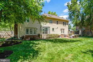 4305 Sheridans Point Ct, Alexandria, VA 22309 - Photo 2