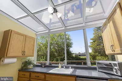 12241 Parkstream Terrace, Herndon, VA 20170 - Photo 4