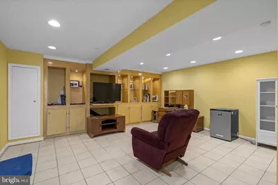 12241 Parkstream Terrace, Herndon, VA 20170 - Photo 16