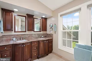 15445 Martins Hundred Dr, Centreville, VA 20120 - Photo 28