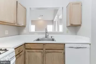 14302 Rosy Ln, Centreville, VA 20121 - Photo 14