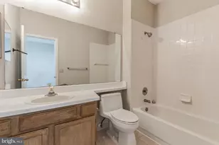 14302 Rosy Ln, Centreville, VA 20121 - Photo 18