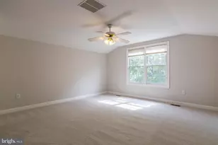 9551 Lagersfield Cir, Vienna, VA 22181 - Photo 26