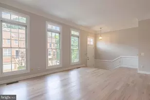 9551 Lagersfield Cir, Vienna, VA 22181 - Photo 4