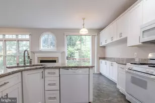 9551 Lagersfield Cir, Vienna, VA 22181 - Photo 12