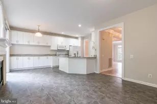 9551 Lagersfield Cir, Vienna, VA 22181 - Photo 10