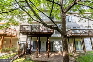 9551 Lagersfield Cir, Vienna, VA 22181 - Photo 36