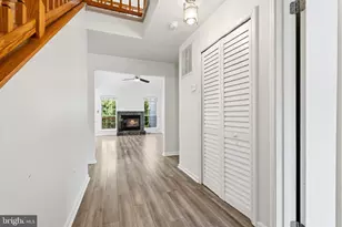 6182 Stonepath Cir, Centreville, VA 20120 - Photo 6