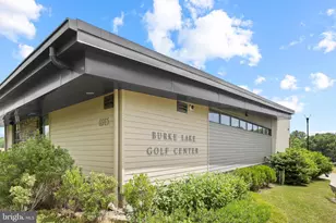 5906 Bridgetown Ct, Burke, VA 22015 - Photo 38