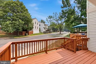 5906 Bridgetown Ct, Burke, VA 22015 - Photo 28