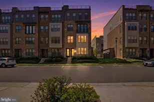4744 Tatum Ml Wy, Chantilly, VA 20151 - Photo 1