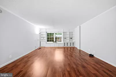 7621 Provincial Drive #211, McLean, VA 22102 - Photo 8