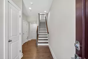 5128 Ridgeview Retreat, Chantilly, VA 20151 - Photo 4