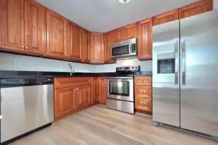 2901 Piney Grove Ct, Fairfax, VA 22031 - Photo 4