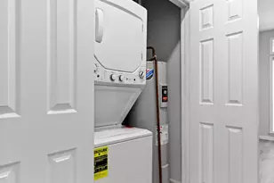 1318 Garden Wall Cir, Reston, VA 20194 - Photo 18