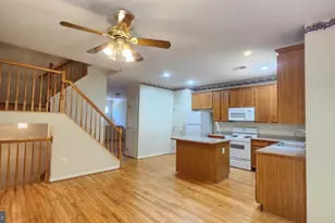 7719 Sullivan Cir, Alexandria, VA 22315 - Photo 10