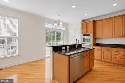 106 Meeting House Station Square, Herndon, VA 20170 - Photo 4
