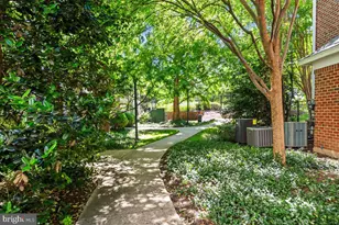 12913 Centre Park Cir, Herndon, VA 20171 - Photo 28
