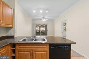 12913 Centre Park Cir, Herndon, VA 20171 - Photo 6