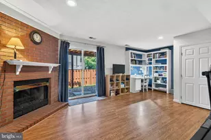 13830 Bridlington Ct, Centreville, VA 20120 - Photo 4