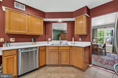 13830 Bridlington Court, Centreville, VA 20120 - Photo 12
