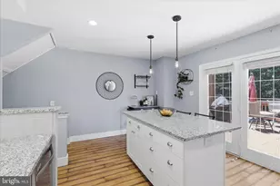 6526 Skylemar Trail, Centreville, VA 20121 - Photo 16