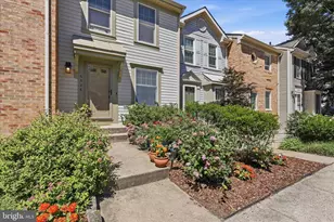 6526 Skylemar Trail, Centreville, VA 20121 - Photo 6